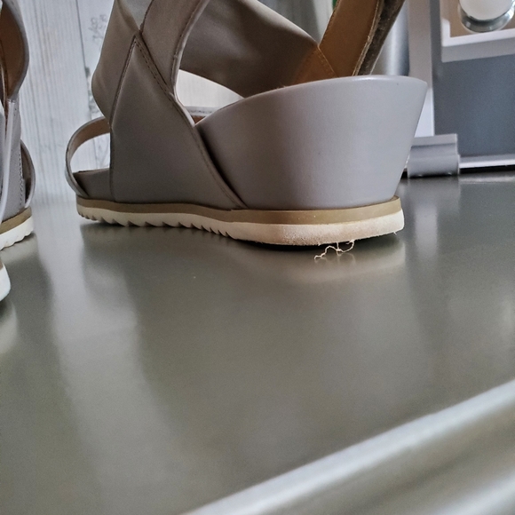 Sandals - Picture 10 of 12